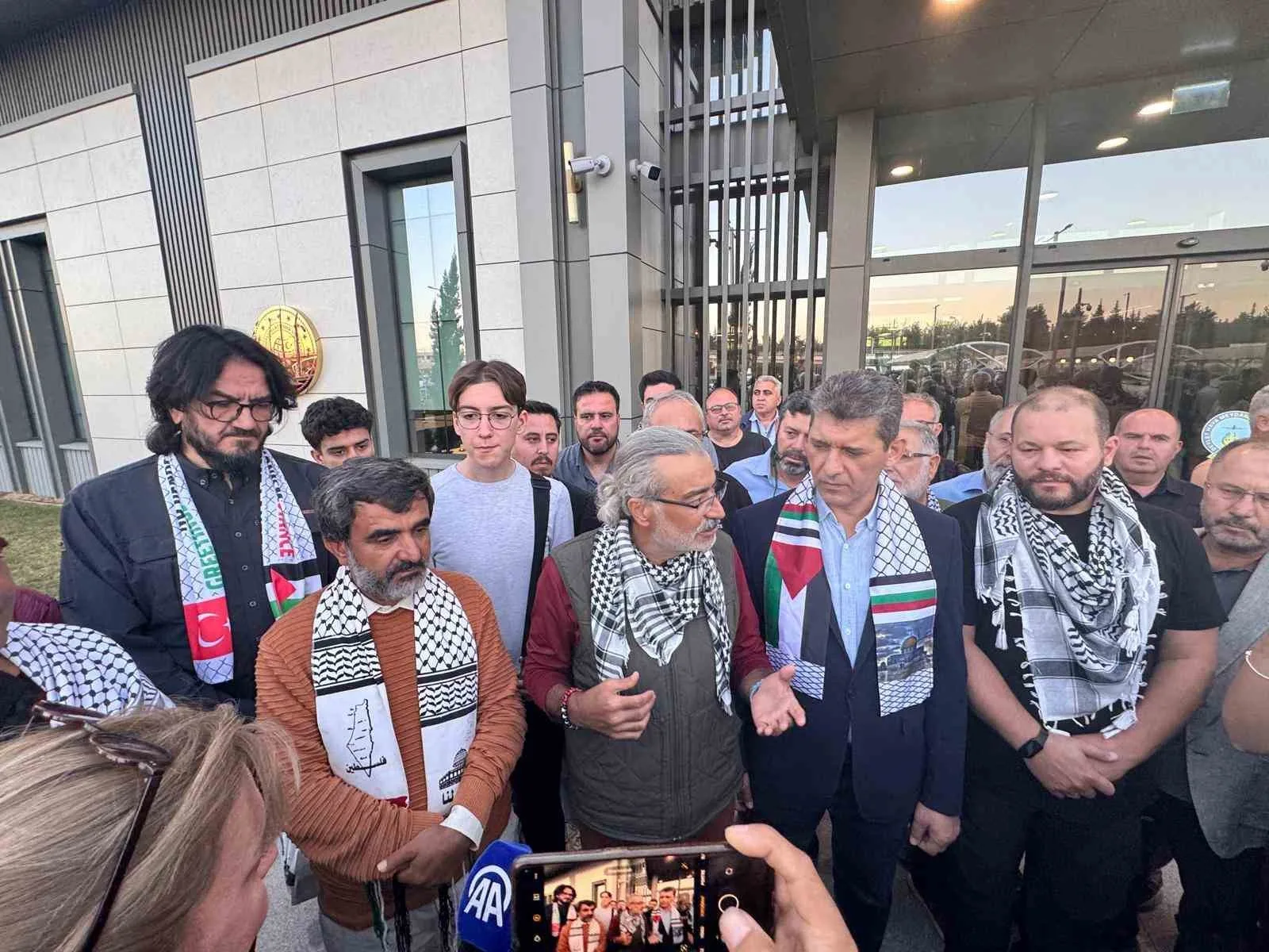 Gazze’deki kuşatmayı kırmak ve insani yardım götürmek amacıyla yola çıkan