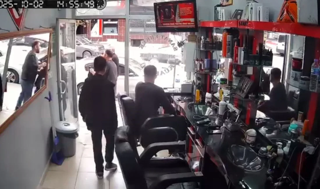 İstanbul Arnavutköy’deki bir berber ve Sultangazi’deki bakkalda deprem anında yaşananlar