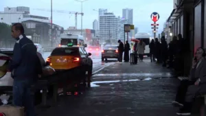 İstanbul Anadolu Yakası’nda sabah saatlerinde etkili olan yağmur, vatandaşlara zor