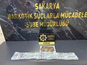 İstanbul’un Fatih ilçesindeki bir kuyumcudan çalınan paranın bir kısmı Sakarya’da