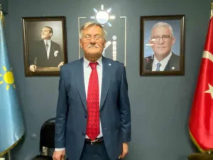 İYİ Parti Alaşehir İlçe Teşkilatı’nın olağan kongresinde mevcut başkan Bahattin