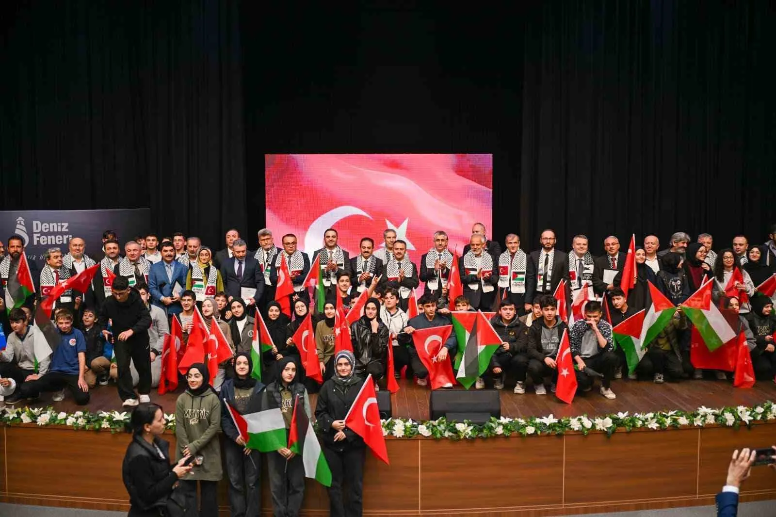 ’İyilik Okulu Projesi’nin 11. Yıl Açılış Programı’nda, Gazze’deki insanlık dramına