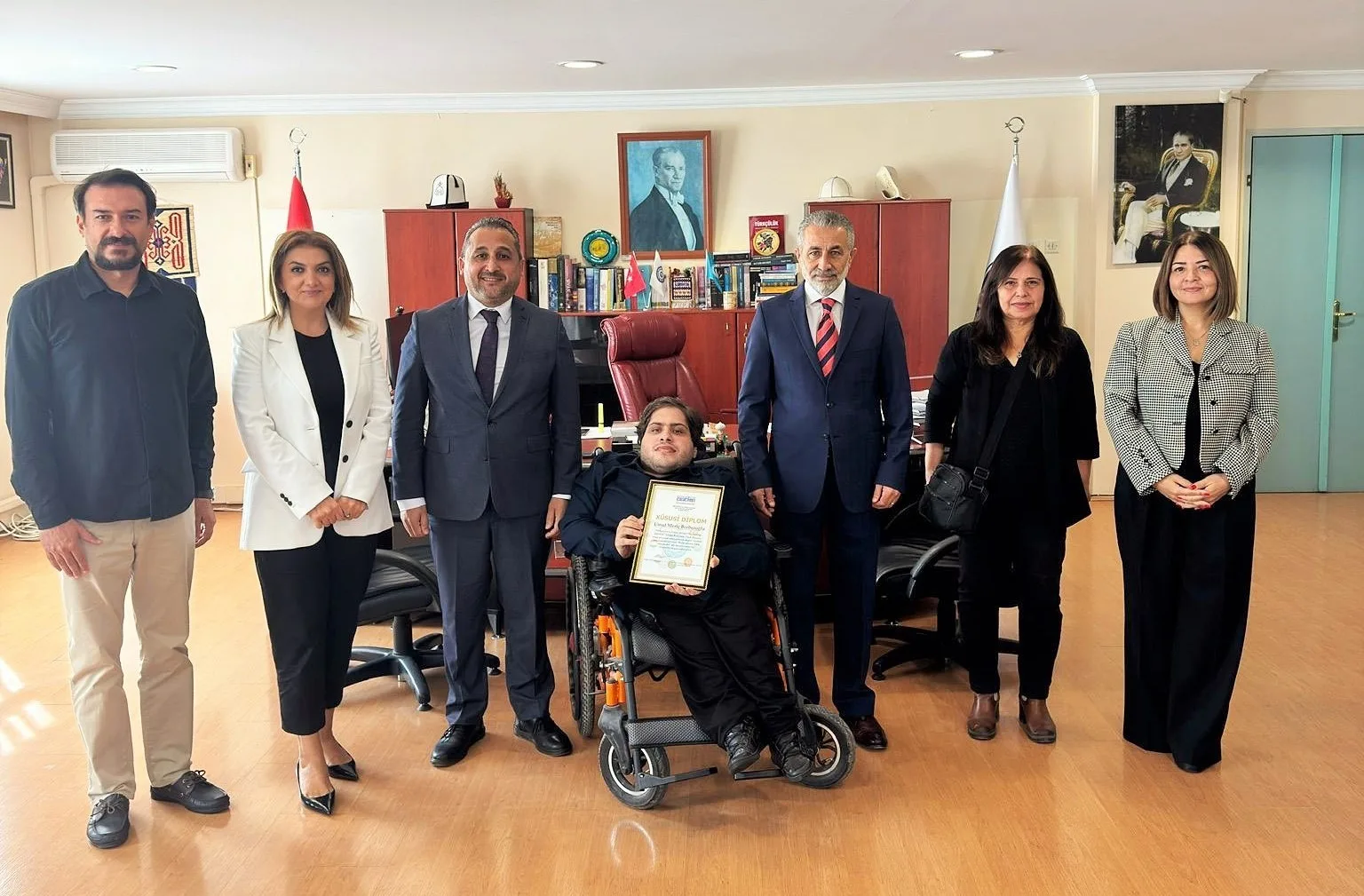 İzmir Azerbaycan Derneği (İZAZDER), Türk dünyası genelinde düzenlenen “Bizim Ailemiz