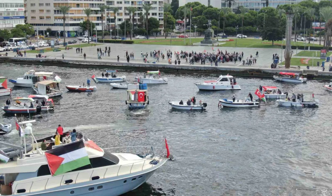 İzmir sahilinde onlarca geminin katılımıyla düzenlenen “Kararlıyız, Sumud’un Yanındayız” etkinliğinde,
