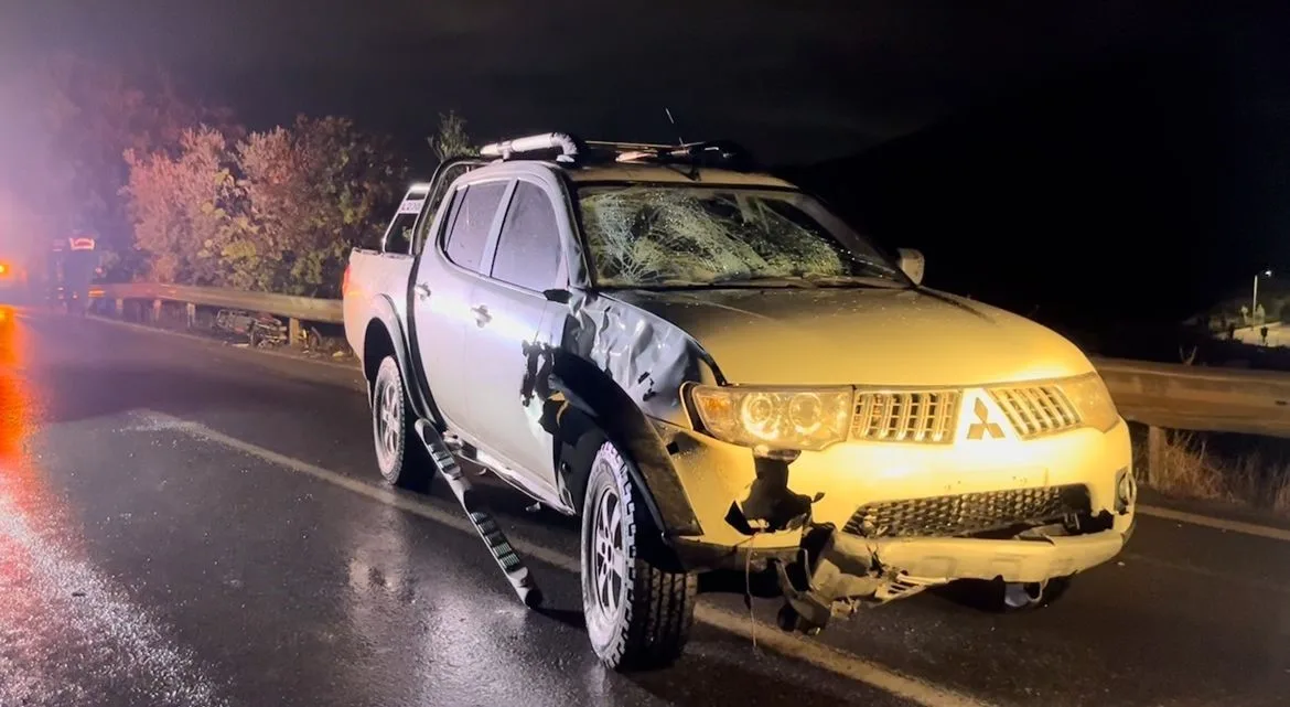 İzmir’in Bornova ilçesinde meydana gelen kazada pikapla çarpışan elektrikli bisikletteki