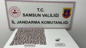 Samsun’da jandarmanın takibi sonucu durdurulan bir taksideki yolcuların üzerinde ve
