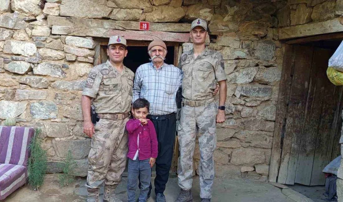 Batman’ın Sason ilçesinde jandarma ekipleri, 1 Ekim Dünya Yaşlılar Günü