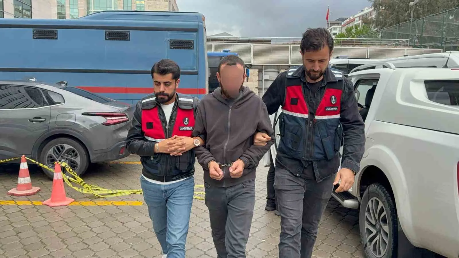 Samsun’da jandarma ekipleri tarafından düzenlenen DEAŞ operasyonunda 1 kişi gözaltına