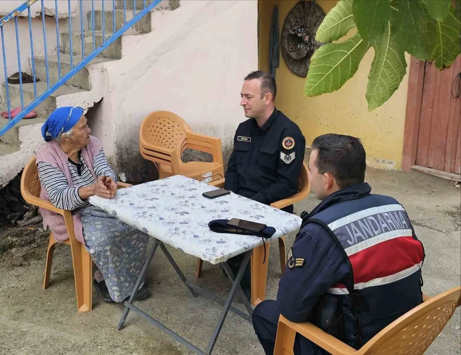 Aydın İl Jandarma Komutanlığı’na bağlı Bozdoğan Kemer Jandarma Karakol Komutanlığı