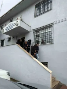 Sınır illerinden kaçak yollarla Türkiye’ye giren göçmenleri taşıyan 3 organizatör,