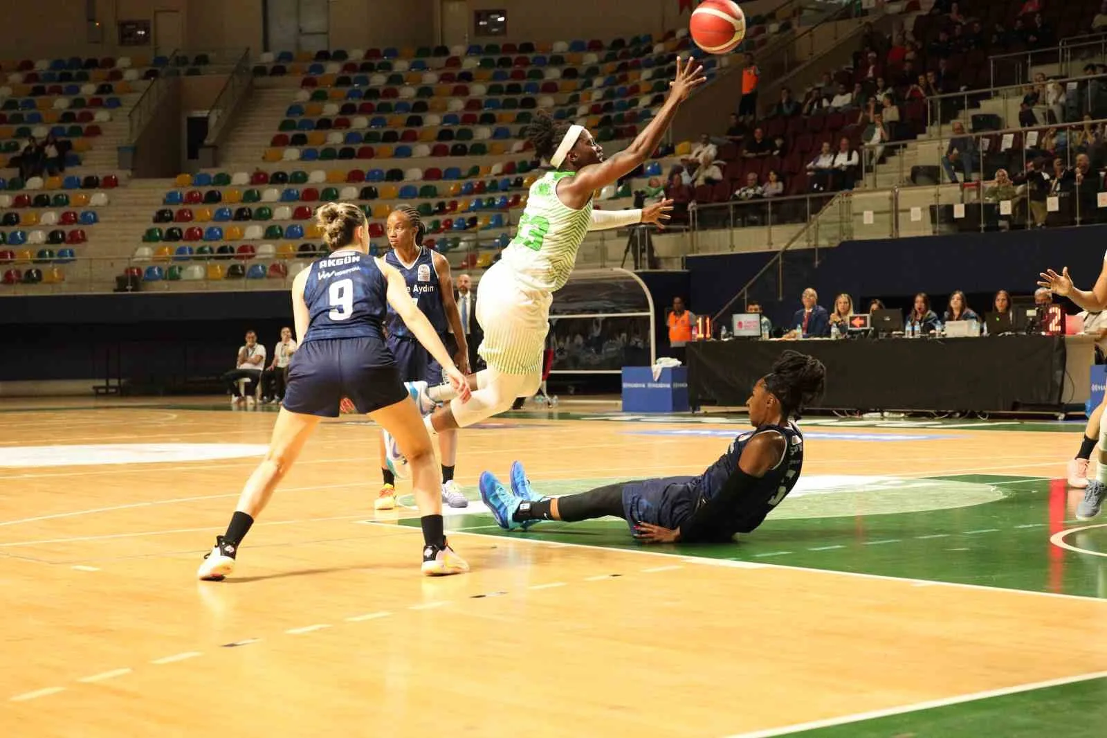Kadınlar Basketbol Süper Ligi’nin ilk haftasında Kocaeli Kadın Basketbol evinde
