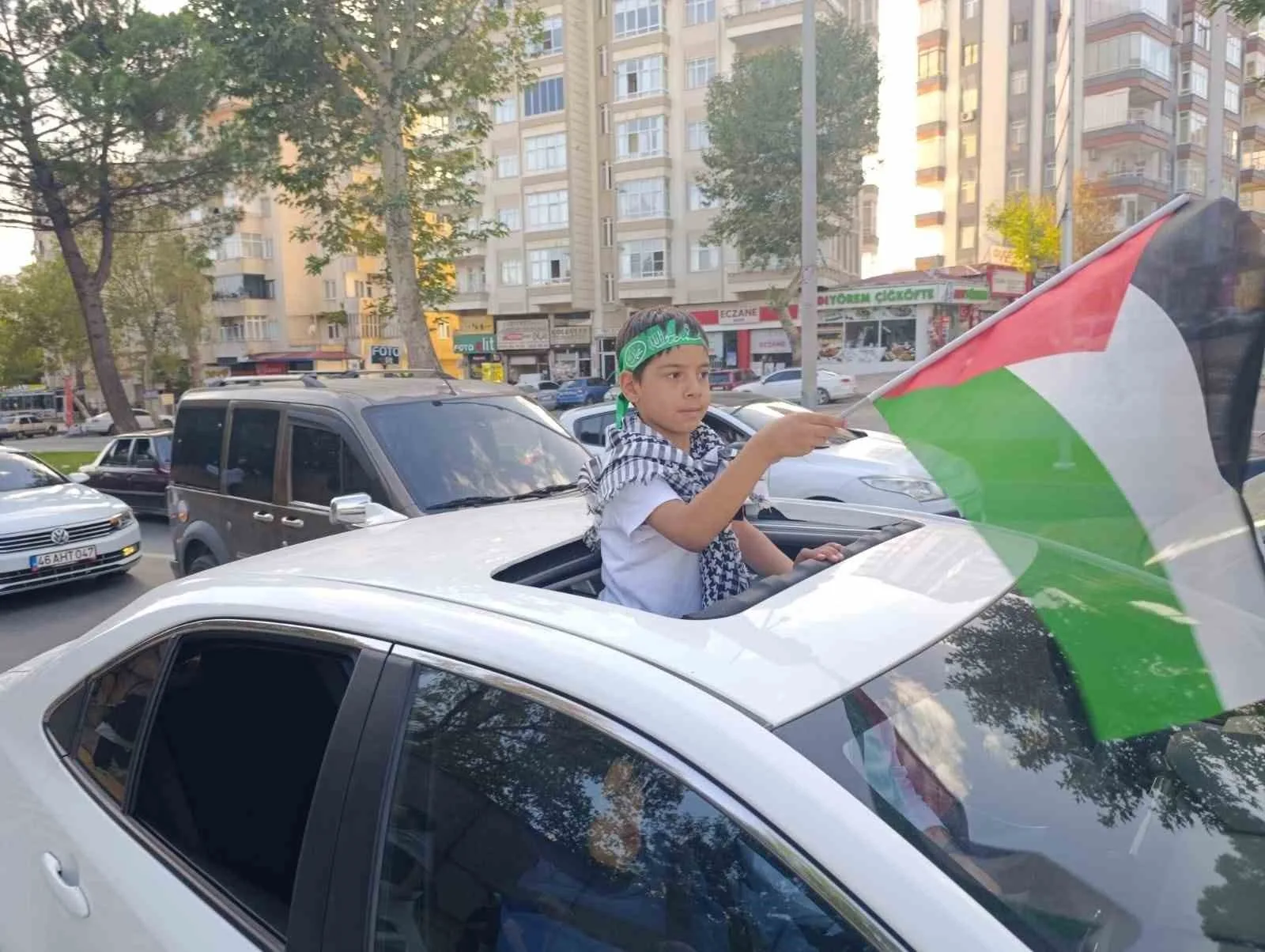 Kahramanmaraş’ta vatandaşlar, İsrail’in uluslararası sularda insani yardım taşıyan Sumud Filosu’na