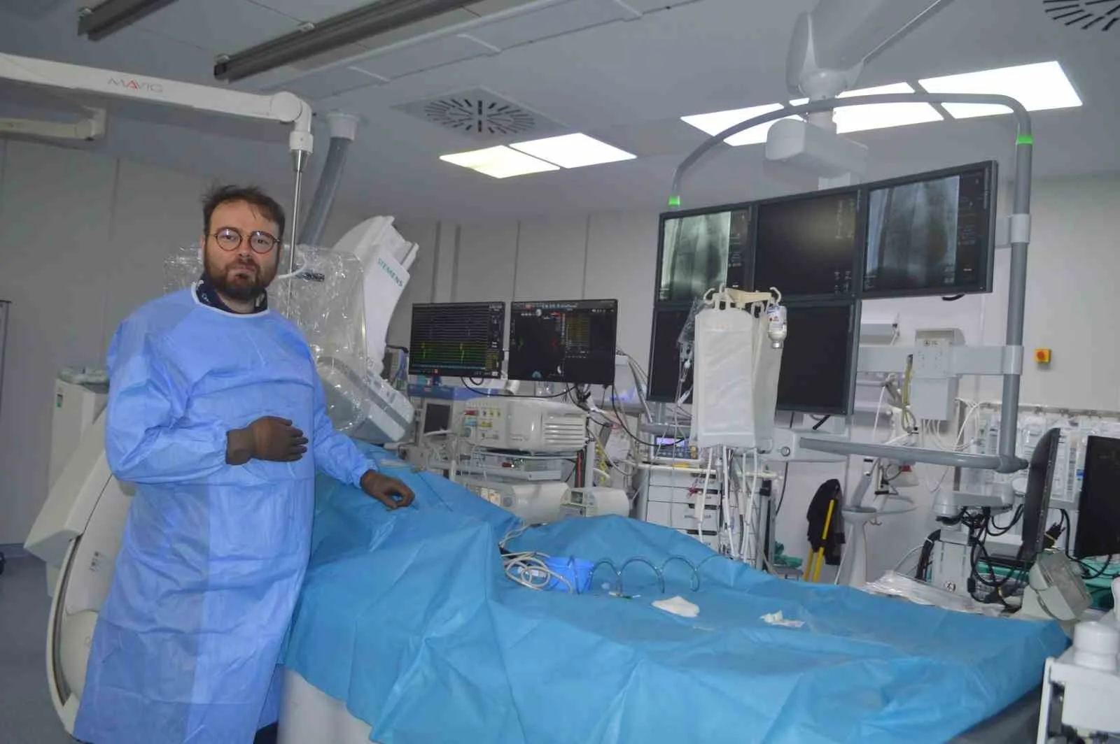 Muğla Eğitim ve Araştırma Hastanesi Kardiyoloji Kliniği’nde, “Tekrarlayan Kalp Pili