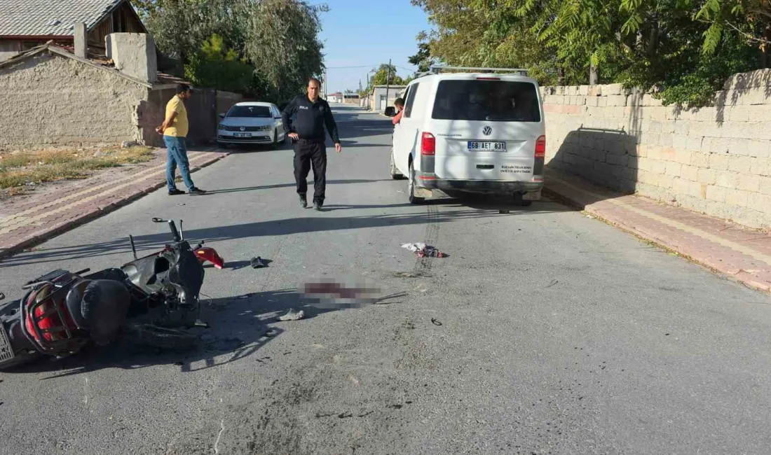 Aksaray’ın Eskil ilçesinde kamyonet ile motosikletin çarpışması sonucu meydana gelen