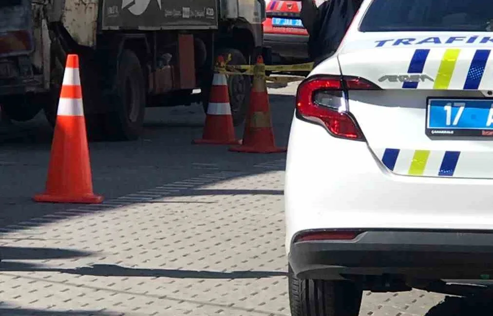 Çanakkale’nin Ayvacık ilçesinde kamyonun çarptığı 81 yaşındaki Hasan Çelik hayatını