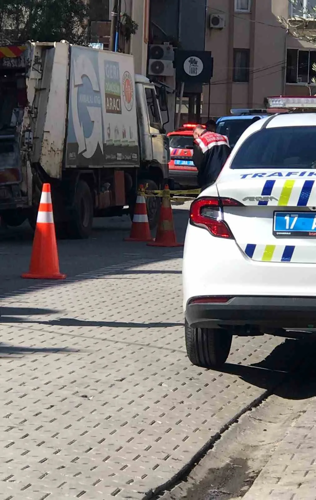 Çanakkale’nin Ayvacık ilçesinde kamyonun çarptığı 81 yaşındaki Hasan Çelik hayatını