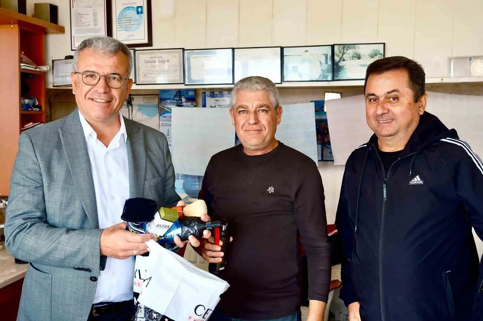 Karabiga Belediye Başkanı Ahmet Elbi, esnaf dostu belediye anlayışıyla beldedeki