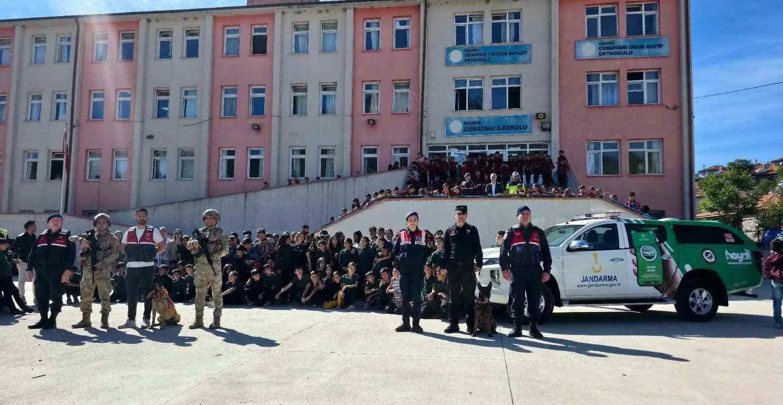 Karabük İl Jandarma Komutanlığı ekipleri, 4 Ekim Hayvanları Koruma Günü
