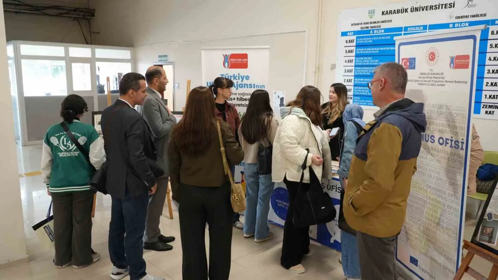 Karabük Üniversitesinde (KBÜ) öğrencilerin uluslararası değişim programlarına ilgisini artırmak amacıyla