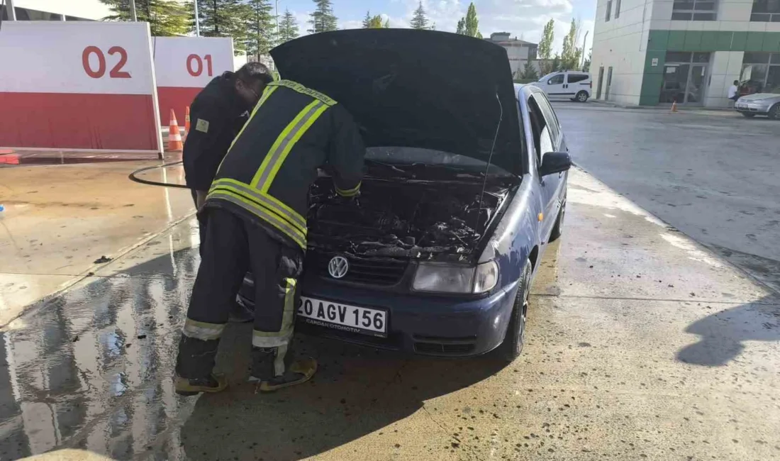 Konya’nın Karapınar ilçesinde akaryakıt istasyonundan yakıt alan bir otomobilin hareket