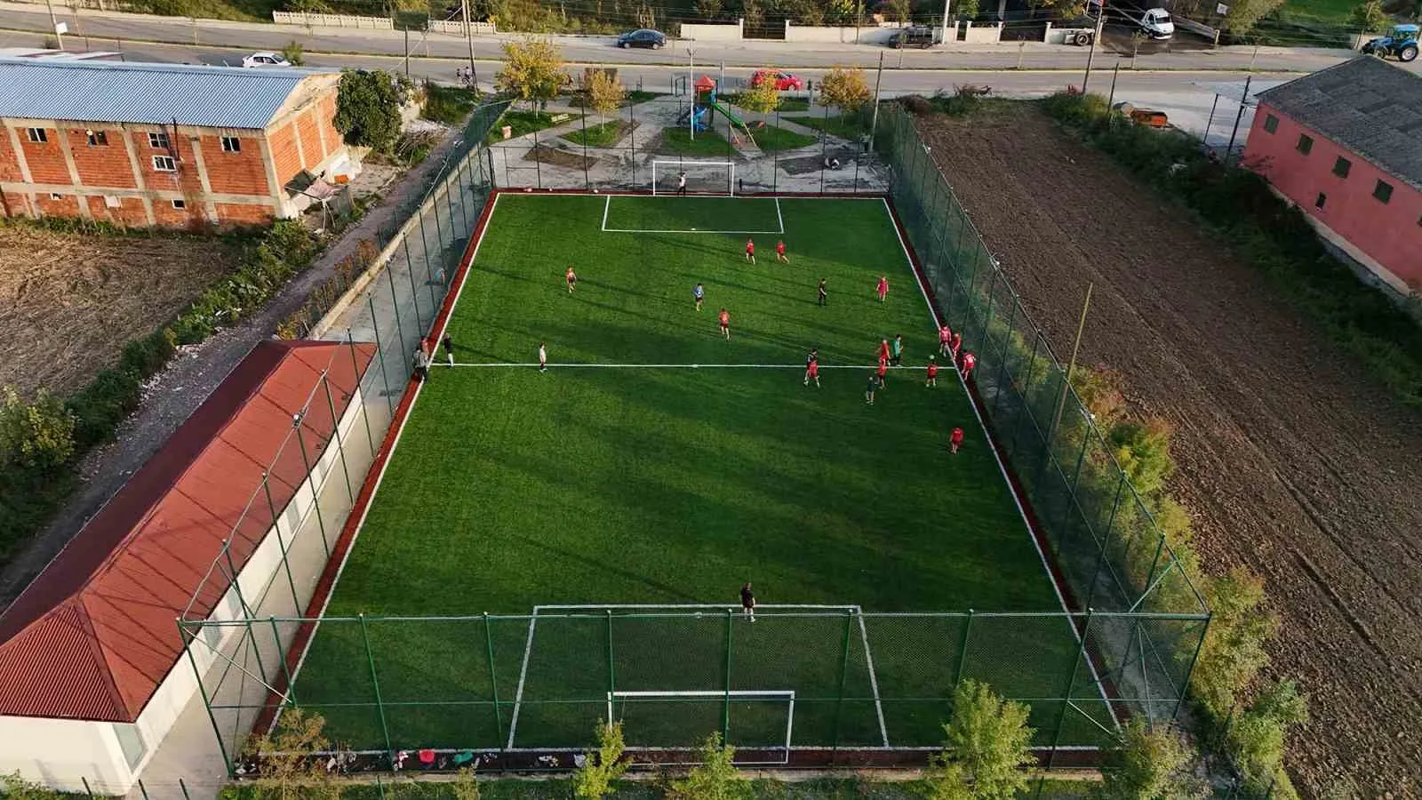 Sakarya Büyükşehir Belediyesi, şehrin spor altyapısını güçlendirmek için tesisleşme hamlesine