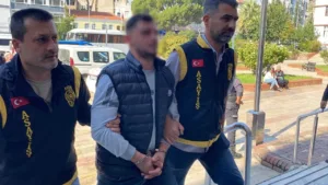 Aydın’ın Efeler ilçesinde bir şahıs kız arkadaşının abisi ve kuzenleri