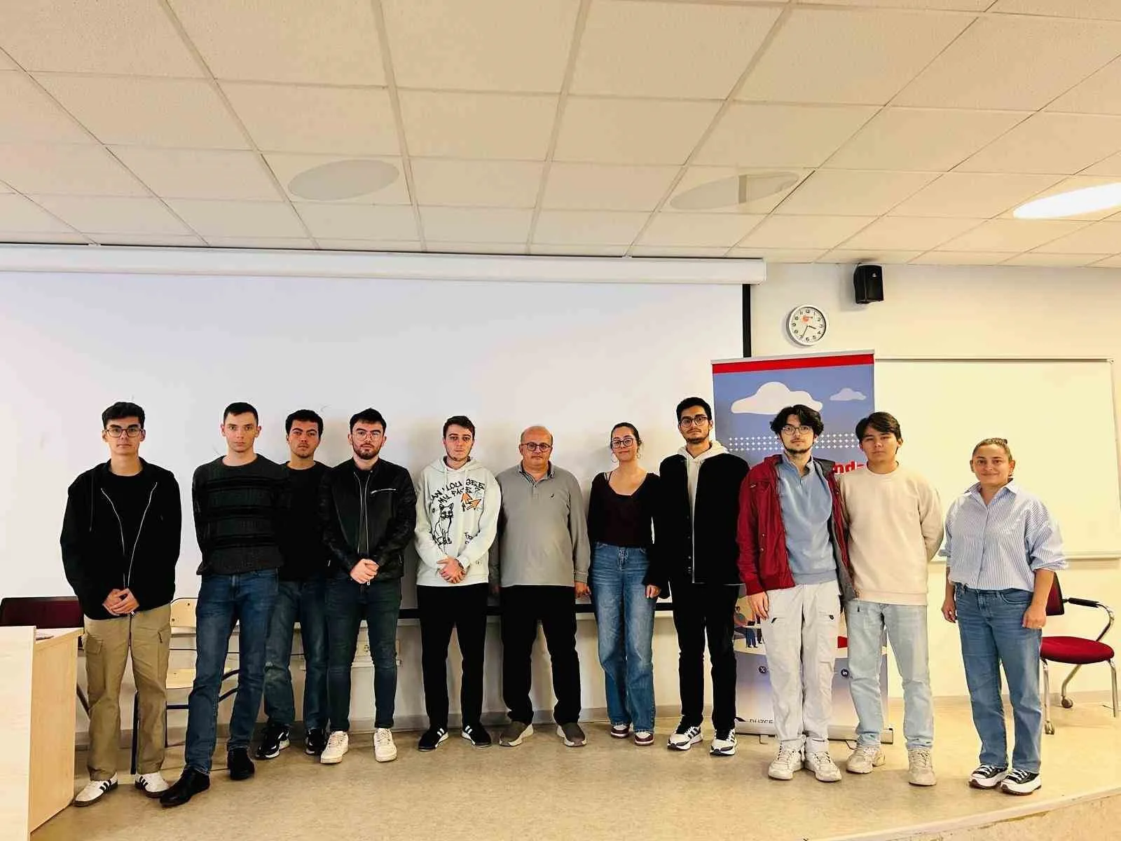 Düzce Üniversitesi Kariyer Geliştirme ve Mezun İzleme Uygulama Araştırma Merkezi