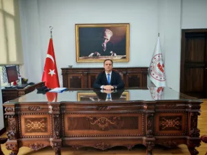 Aydın’ın Karpuzlu ilçesine atanan Kaymakam Mustafa Bayram, görevine başladı. İçişleri