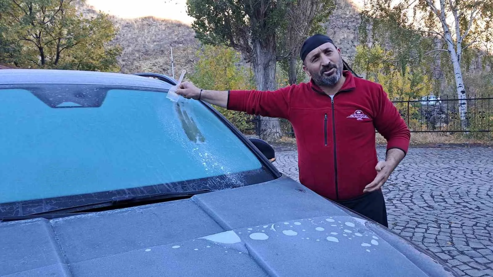 Kars eski 7’yi gördü, araçların camları soğuktan buz tuttu. Sabah