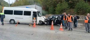 Bolu’da Dorukhan Tüneli çıkışında sürücüsünün direksiyon hakimiyetini kaybetmesiyle karşı şeride