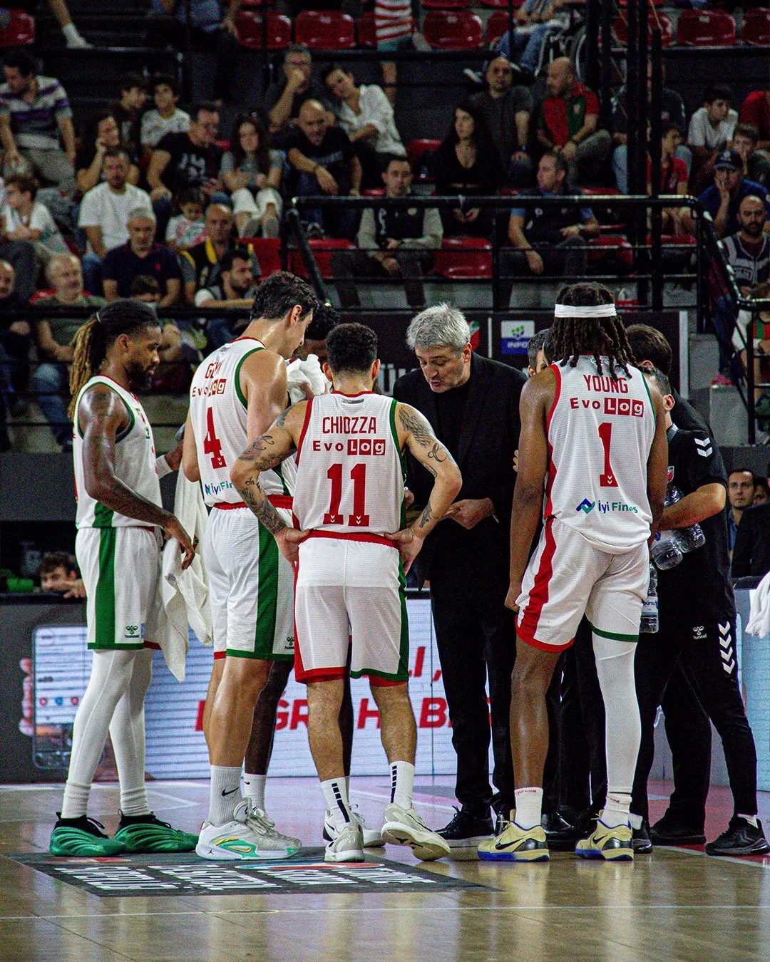 Karşıyaka, Basketbol Süper Ligi’nin 3. haftasında Fenerbahçe ile deplasmanda karşı