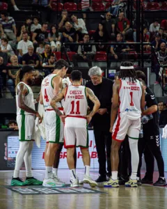 Karşıyaka, Basketbol Süper Ligi’nin 4. haftasında A. Efes’e 101-87 yenilerek