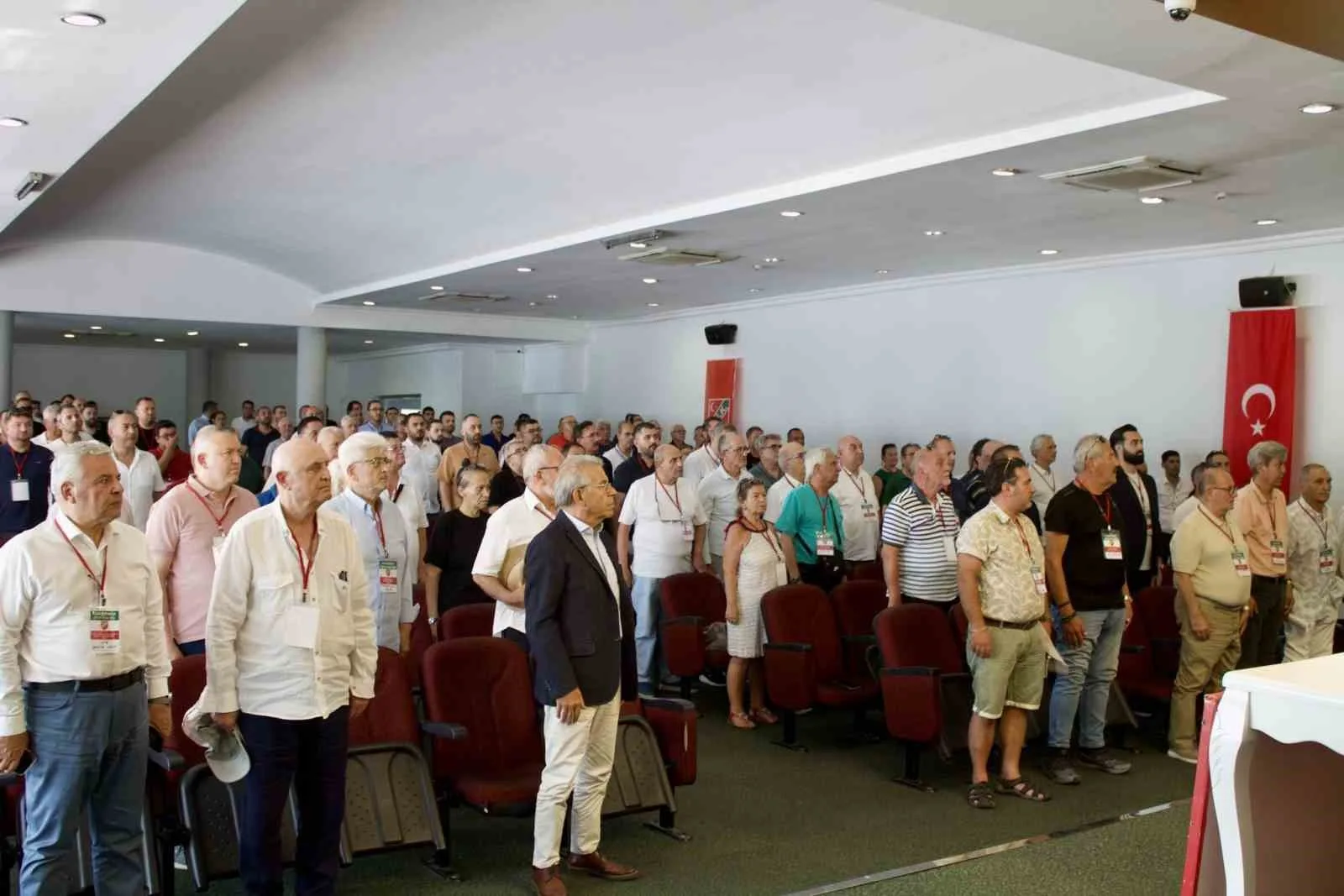 Karşıyaka Spor Kulübü, üyeliği bulunan ve 6 yıllık borcu bulunan