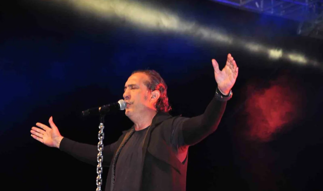 Kars’ta düzenlenen Yaşayan Miras Festivali’nde Kars’ta sahne alan Kıraç, seslendirdiği