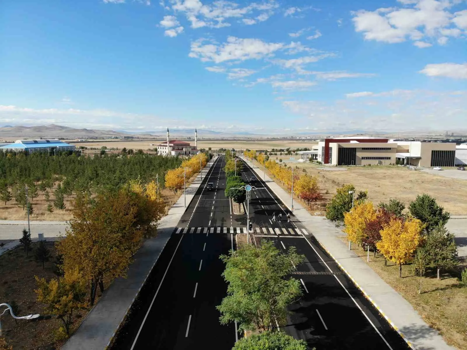 Tarihi ve doğal güzellikleriyle bilinen Kars, Ekim ayı itibarıyla sonbaharın