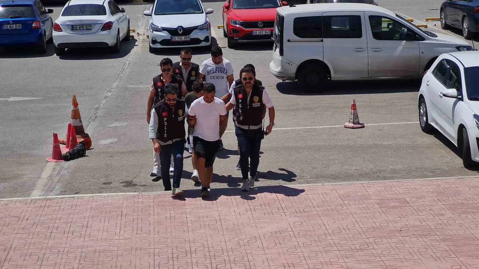 Muğla’nın Bodrum ilçesinde geçen yıl 24 Temmuz’da boşandığı eşi Hüsne