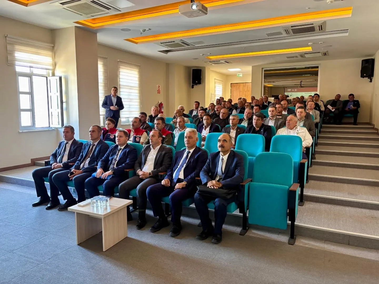 Çine ve Karpuzlu mahalle muhtarlarının katılımıyla düzenlenen toplantıda, tarımsal verilerin