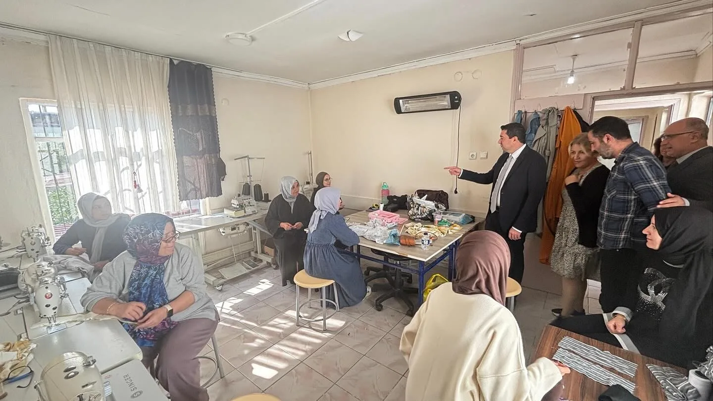 Havran Kaymakamı Muhammed Evlice, İlçe Millî Eğitim Müdürü Hüseyin Aydemir