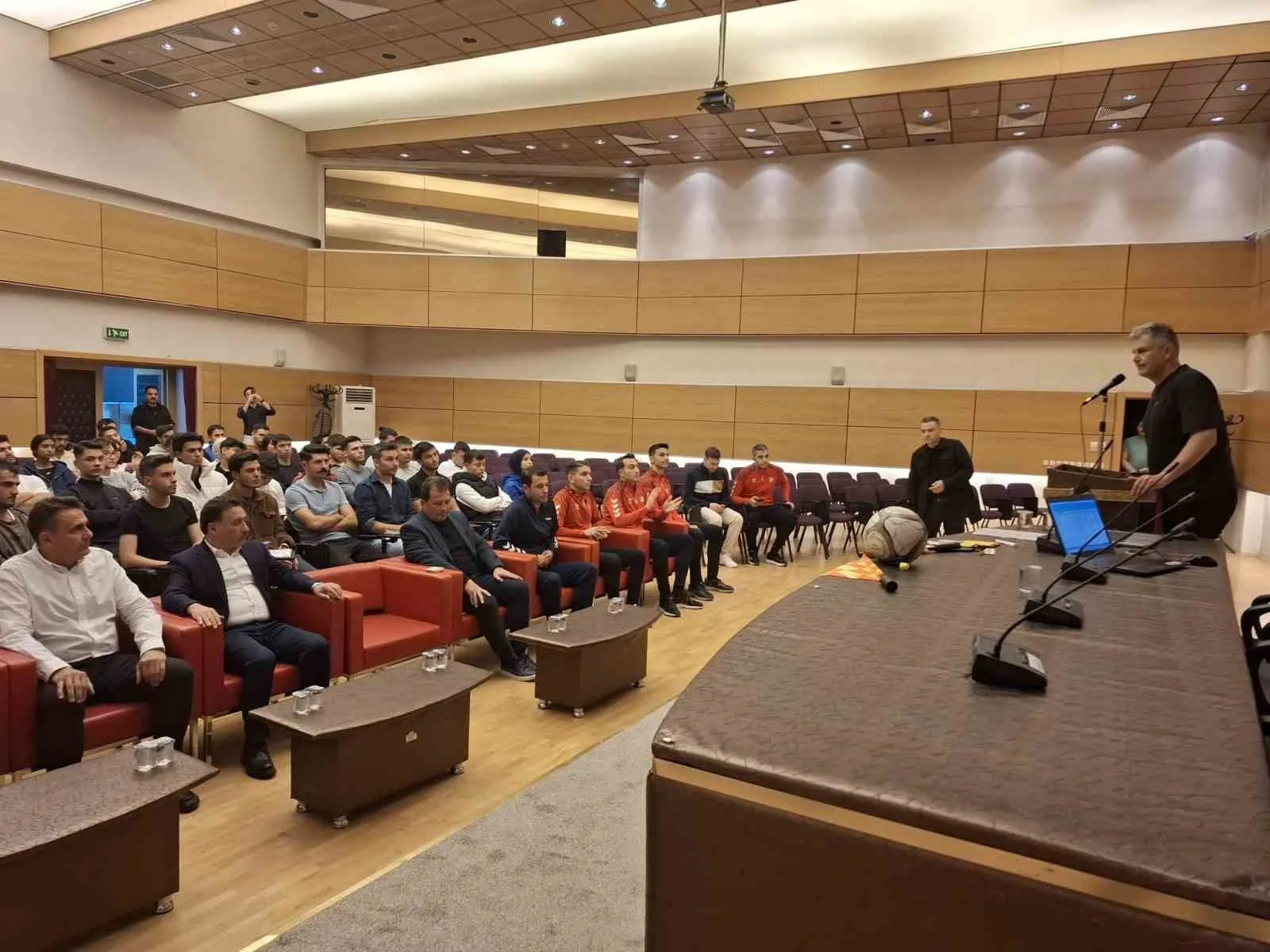 Kayseri İl Hakem Kurulu tarafından başlatılan Futbol Aday Hakem kursu