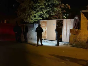 Kayseri’nin Melikgazi ilçesinde dayısı tarafından bıçaklanan yeğen yaralandı. Edinilen bilgiye