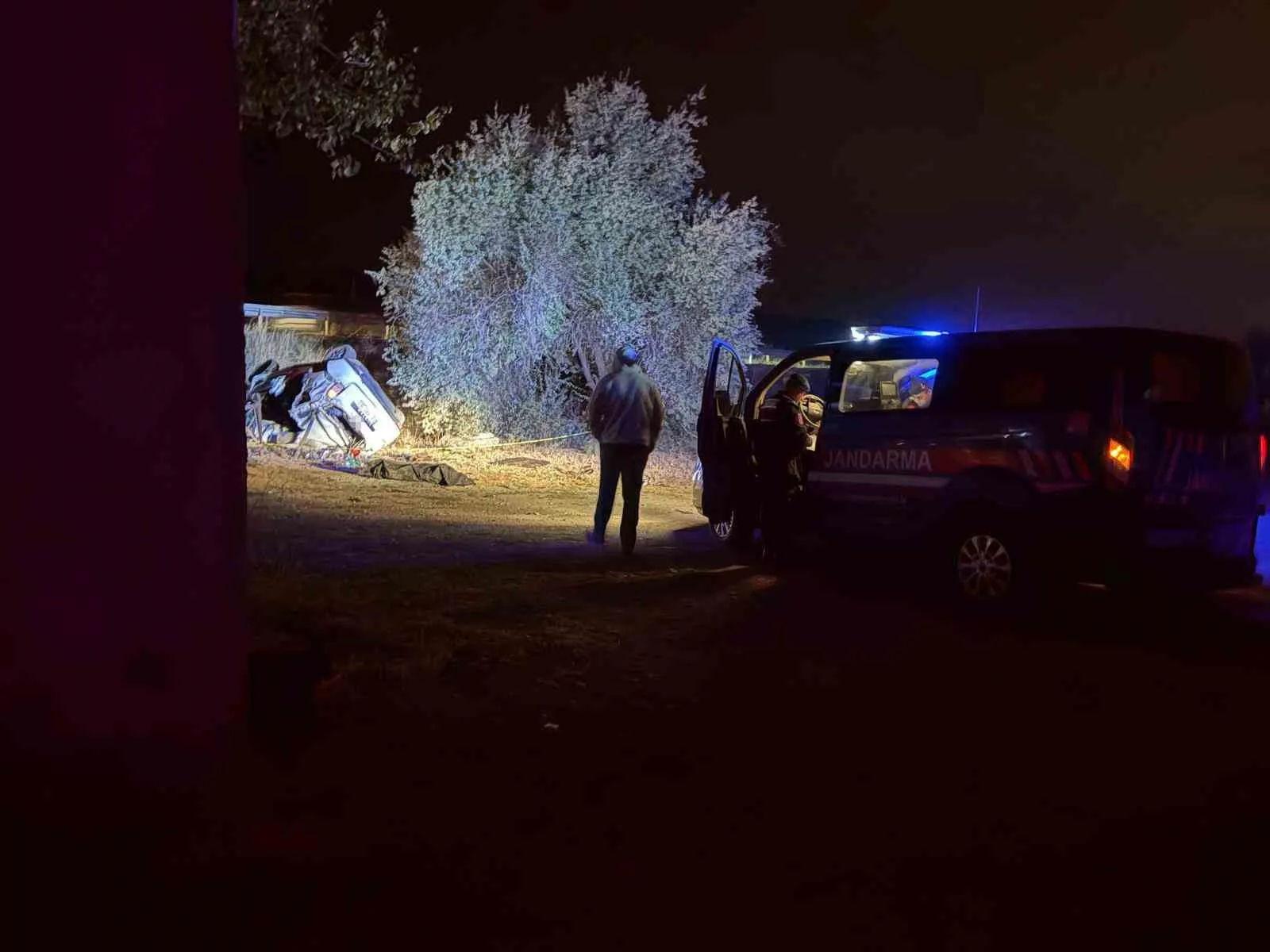 Kayseri’nin Kocasinan ilçesinde takla atan otomobilin şarampole yuvarlandığı kazada 1