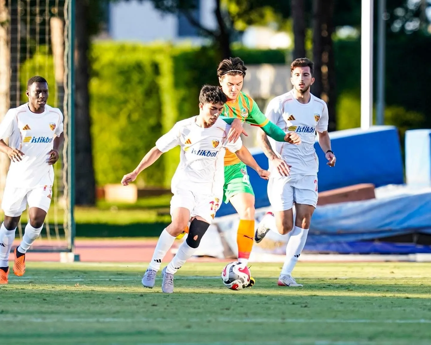 Süper Lig ekiplerinden Kayserispor, ligde galibiyet hasreti çekerken 2 sezondur