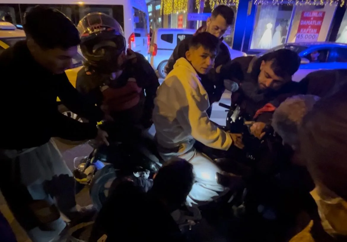 Tekirdağ Çorlu’da geçirdiği trafik kazası sonrası ayağı motosikletin pedal demirine