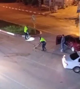 Osmaniye’nin Kadirli ilçesinde iki otomobilin çarpıştığı maddi hasarlı kazaya müdahale