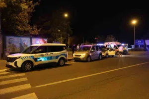 Nevşehir’de otomobil ile hafif ticari araç çarpıştı. Otomobilde bulunan sürücü