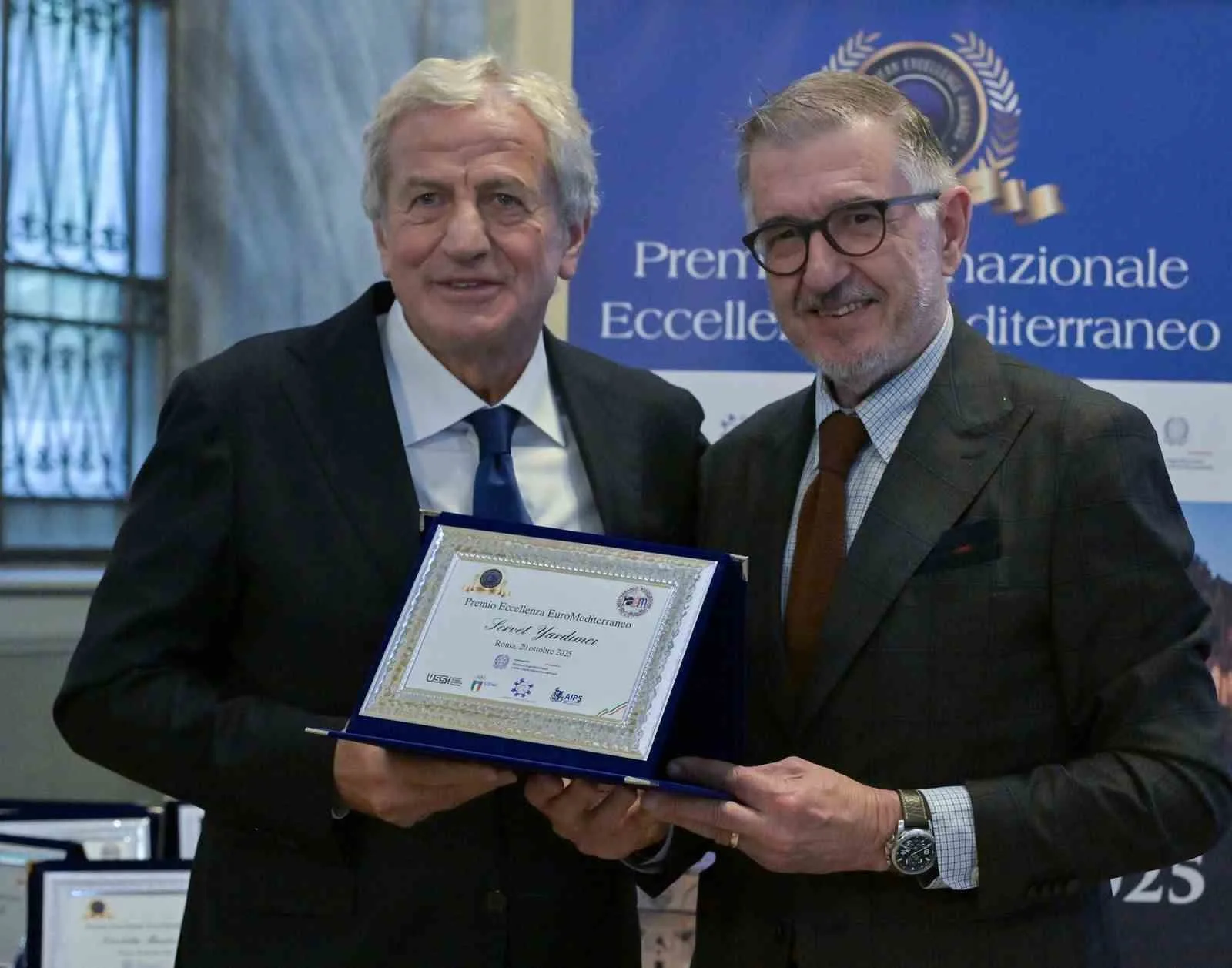 Milli futbolcu Kenan Yıldız, eski UEFA Yönetim Kurulu Üyesi Servet