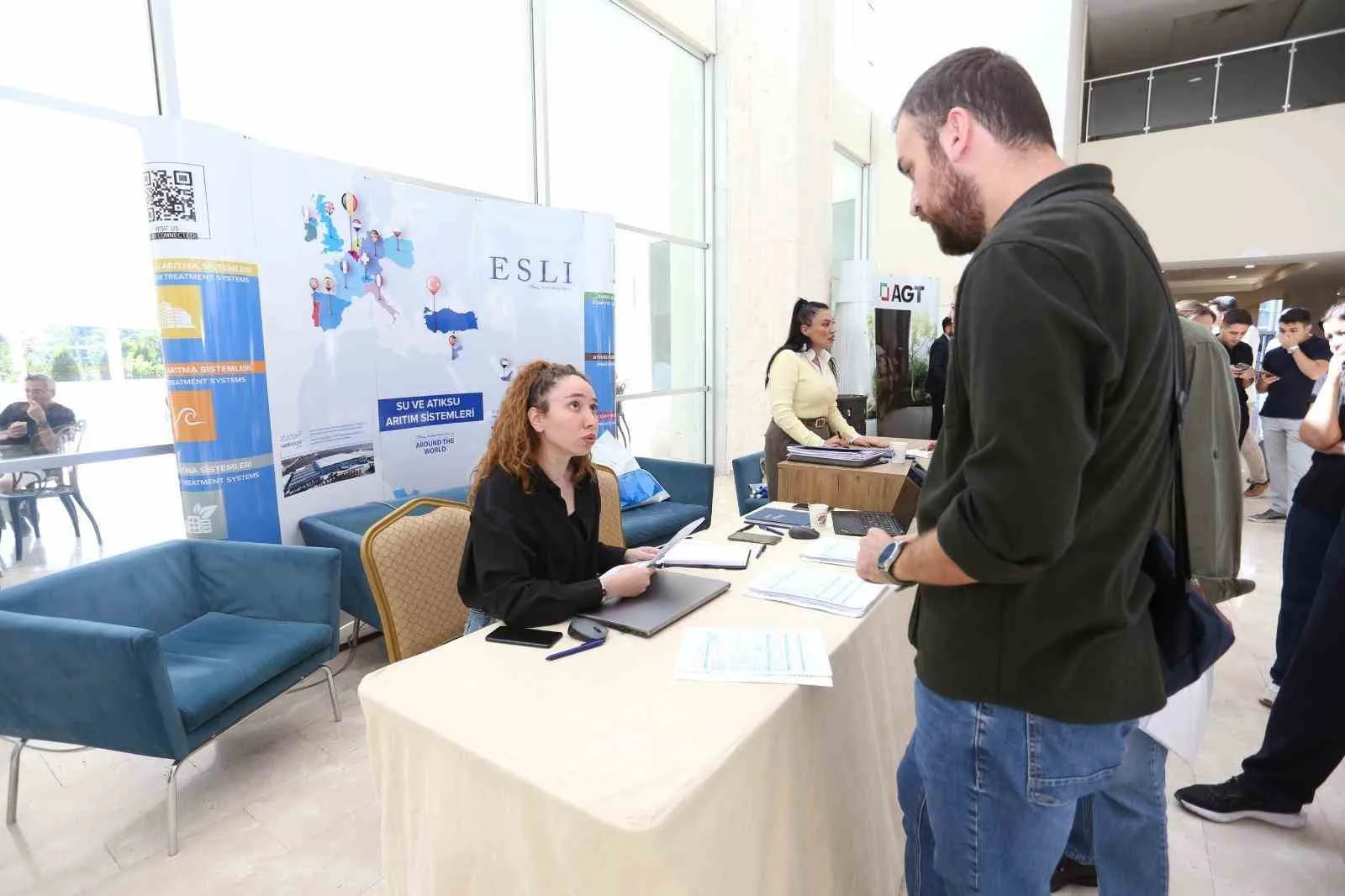 Kepez Belediyesi’nin ev sahipliğinde düzenlenen Kariyer ve İstihdam Günü, yoğun