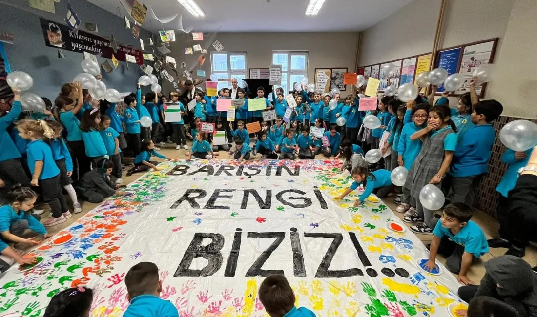 Edirne’nin Keşan ilçesindeki okullarda gerçekleştirilen “Filistin farkındalık” etkinliklerinde öğrenciler duygu