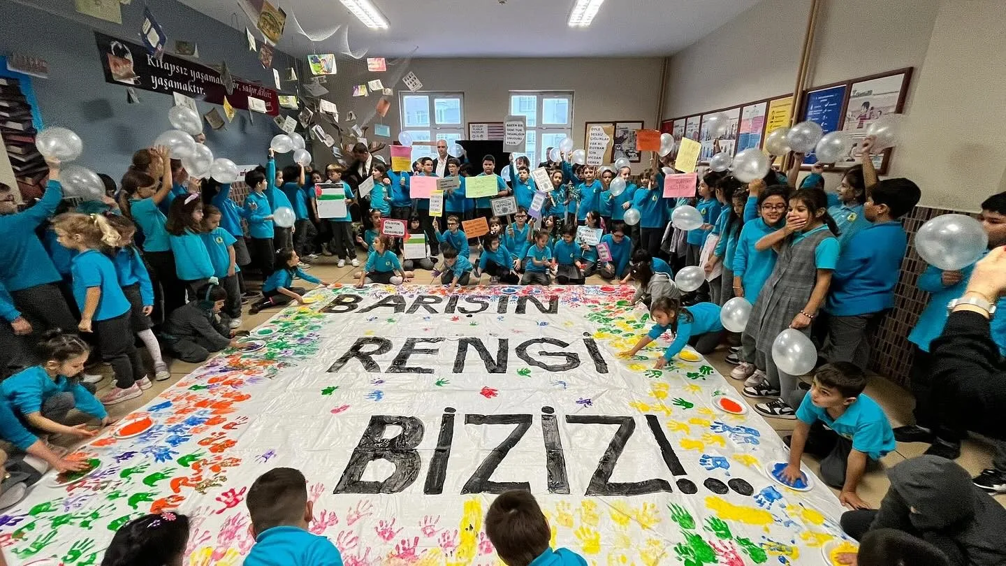 Edirne’nin Keşan ilçesindeki okullarda gerçekleştirilen “Filistin farkındalık” etkinliklerinde öğrenciler duygu