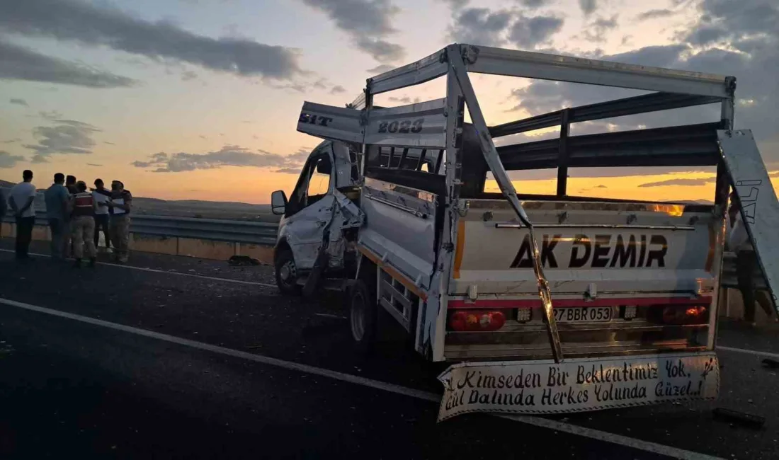Kilis’te tır ile pikabın çarpışması sonucu meydana gelen trafik kazasında